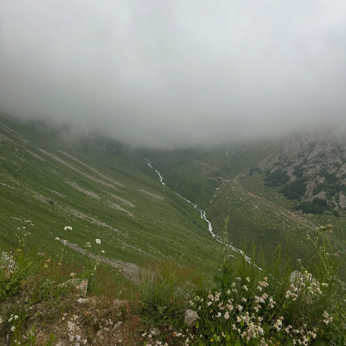 Tsakkar Lake, Srter Waterfall and Mount Aluk