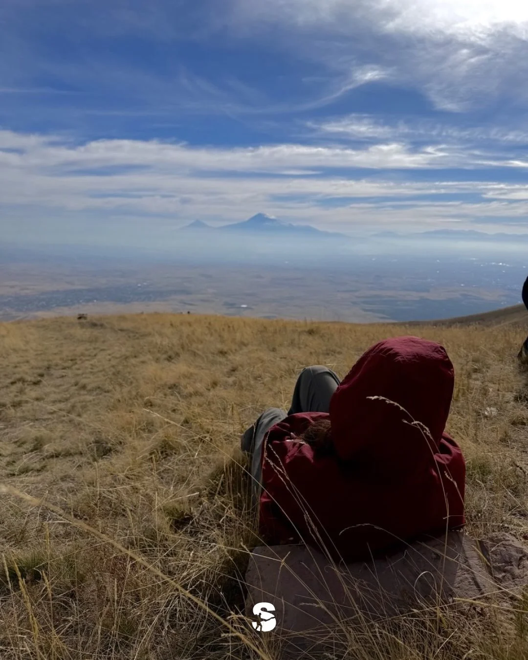 Hike to Mount Ara