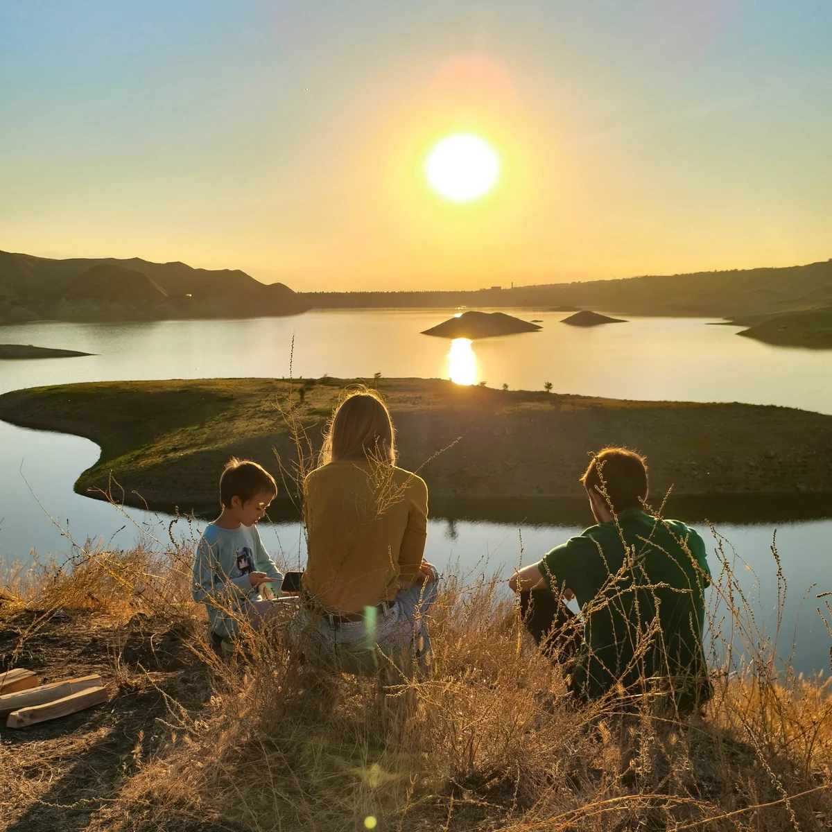 Kids and Family Sunset Hike at Azat Reservoir