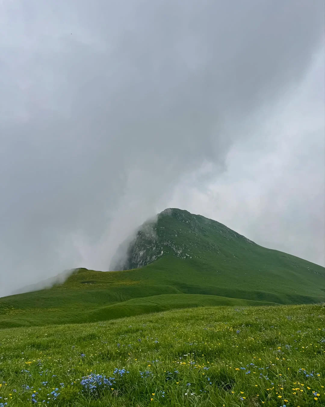 Hiking Mount Kalasar