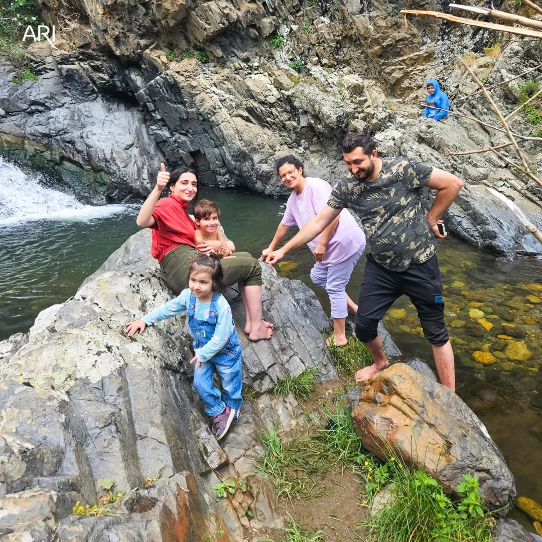 Детский поход к водопаду Мехрадзора