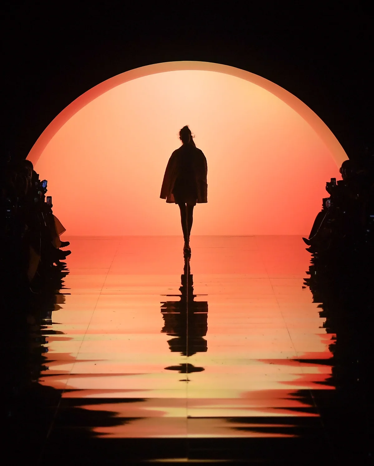 Runway Photography: from Catwalk to Global Media