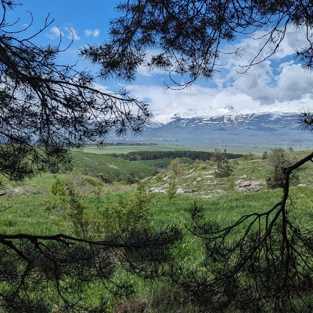 Kids hike to Aparan reservoir