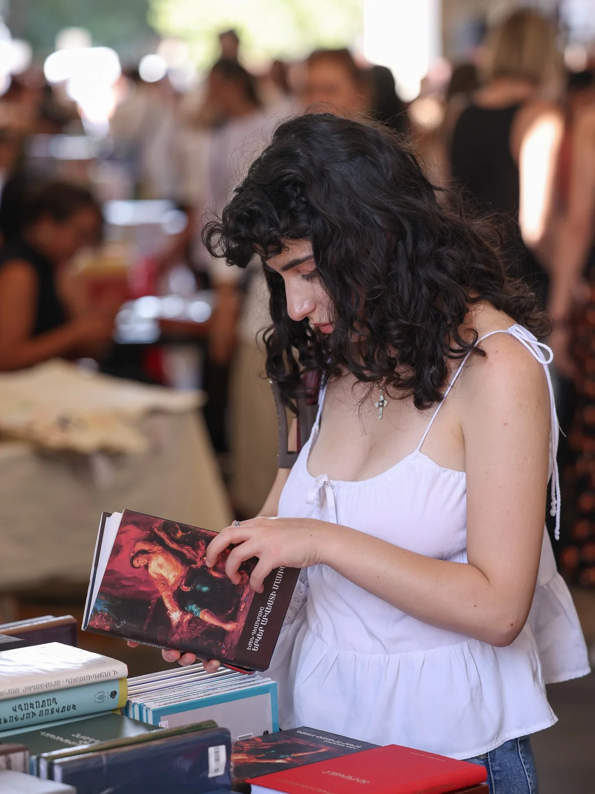 Yerevan Book Fest: стенд издательства Biblion