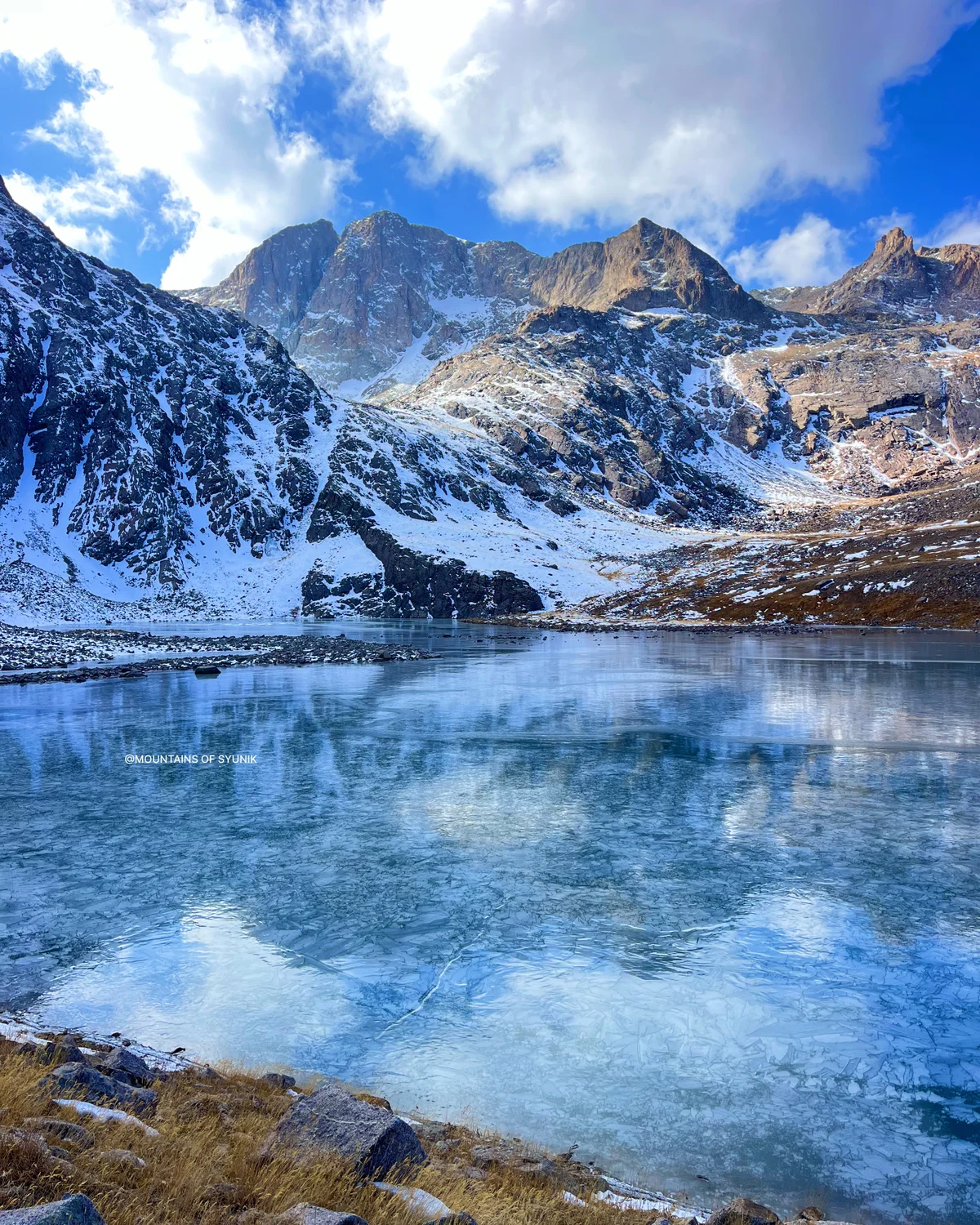 Tsakqari Lake and walking tour in Meghri