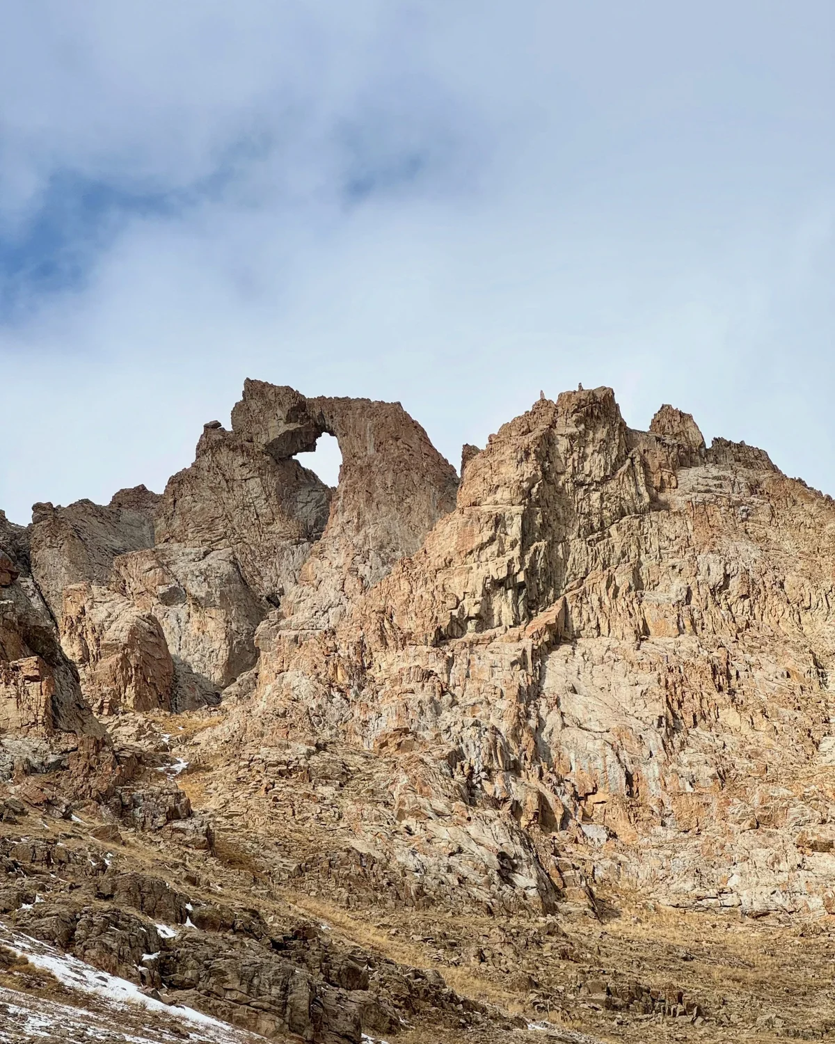 Tsakqari Lake and walking tour in Meghri
