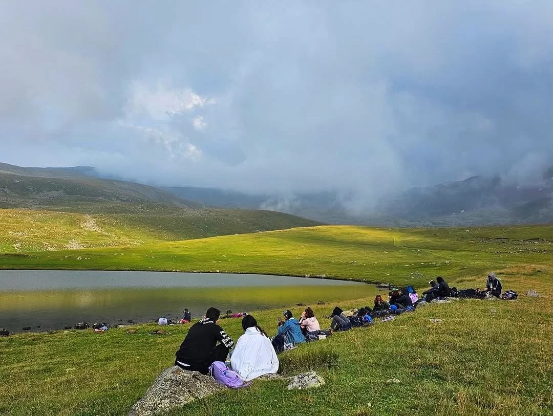 Hiking to Rapi Lake