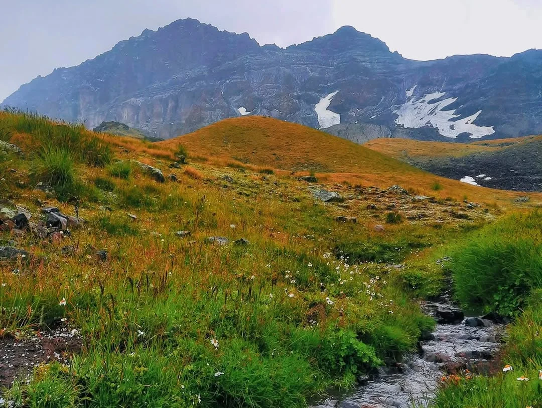 Hiking to Rapi Lake