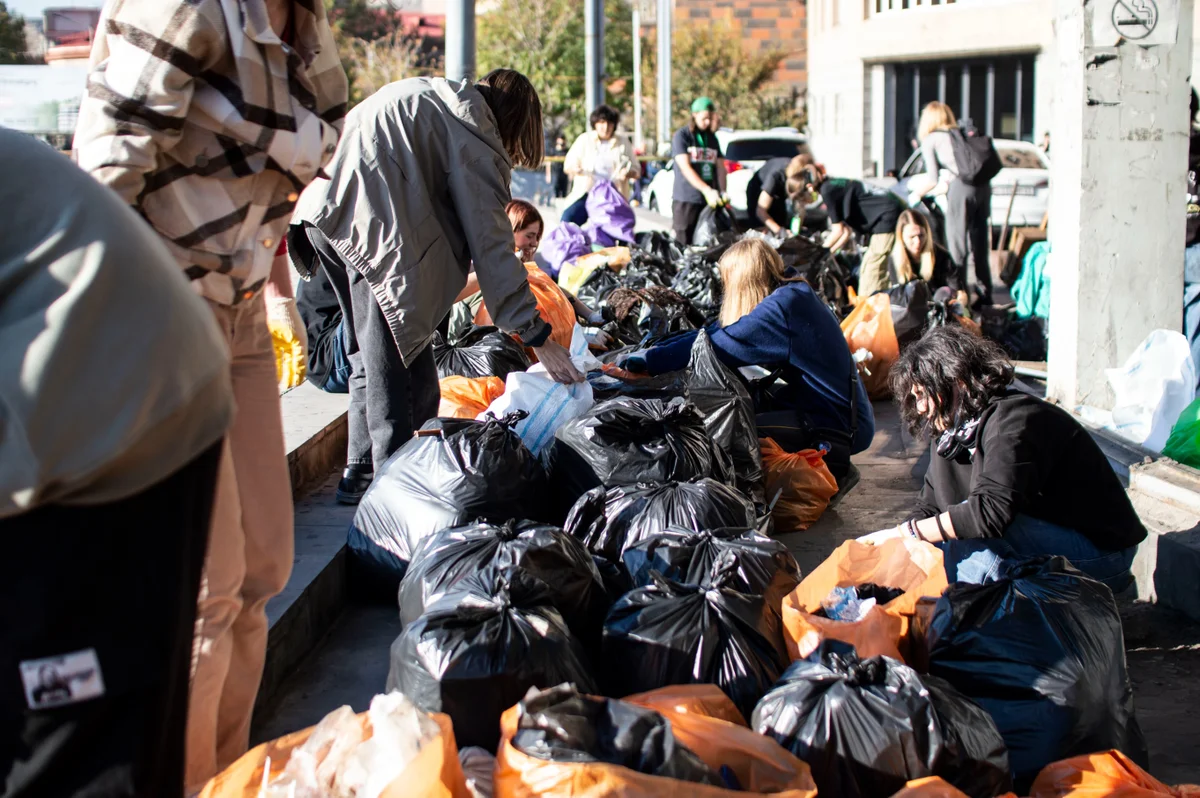Community Cleanup at the Old Cable Car Station