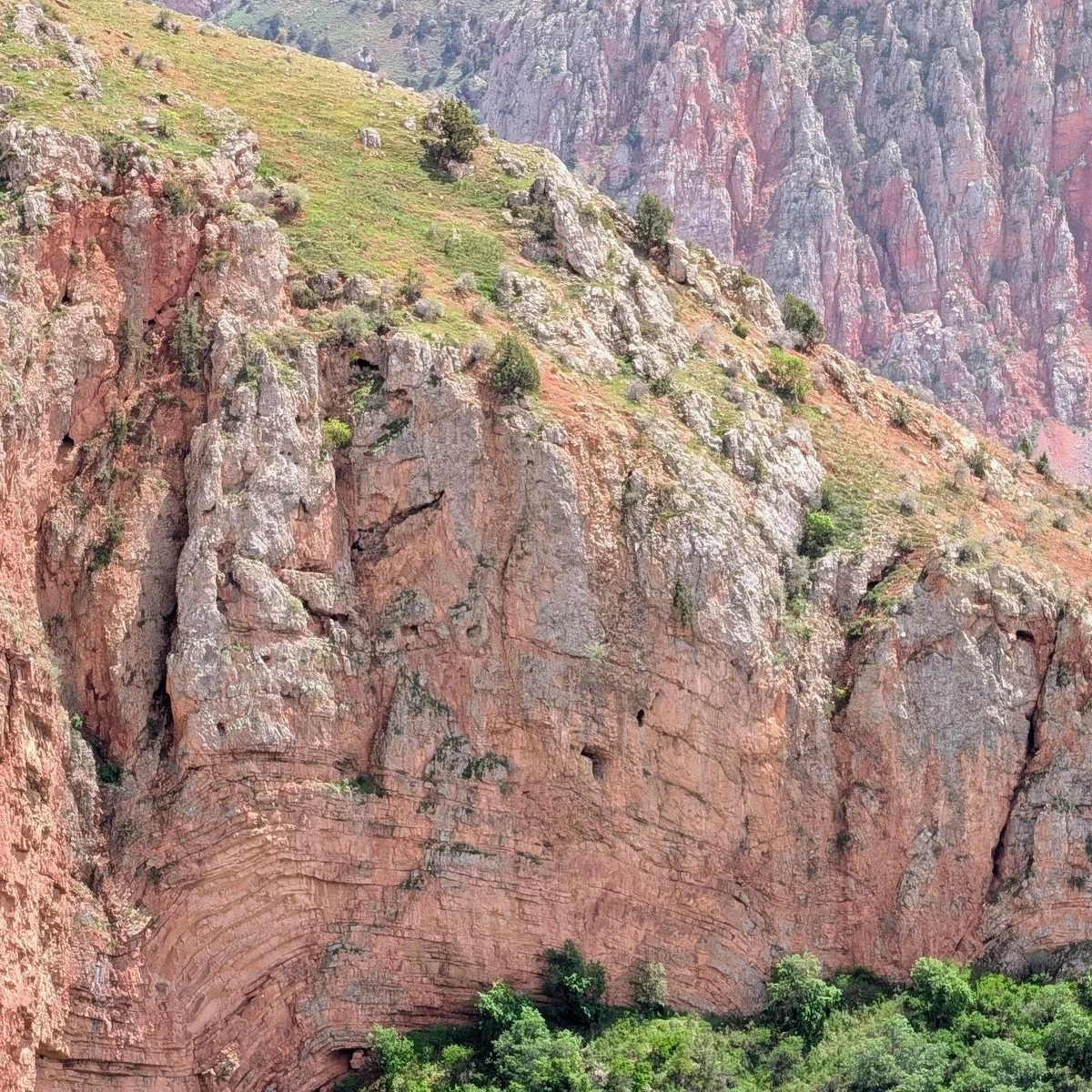 Hike from Mozrov to Noravank