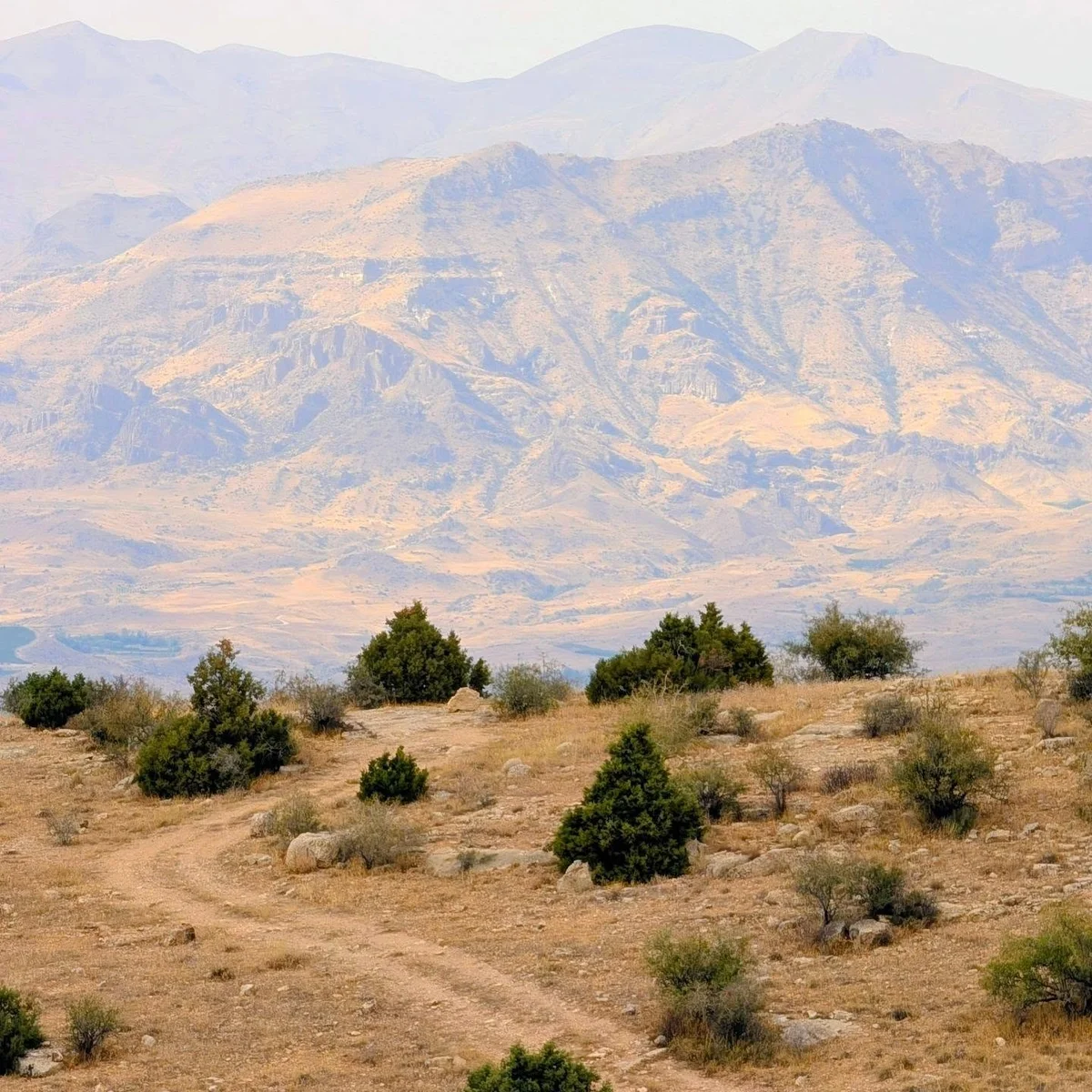 Hike from Mozrov to Noravank