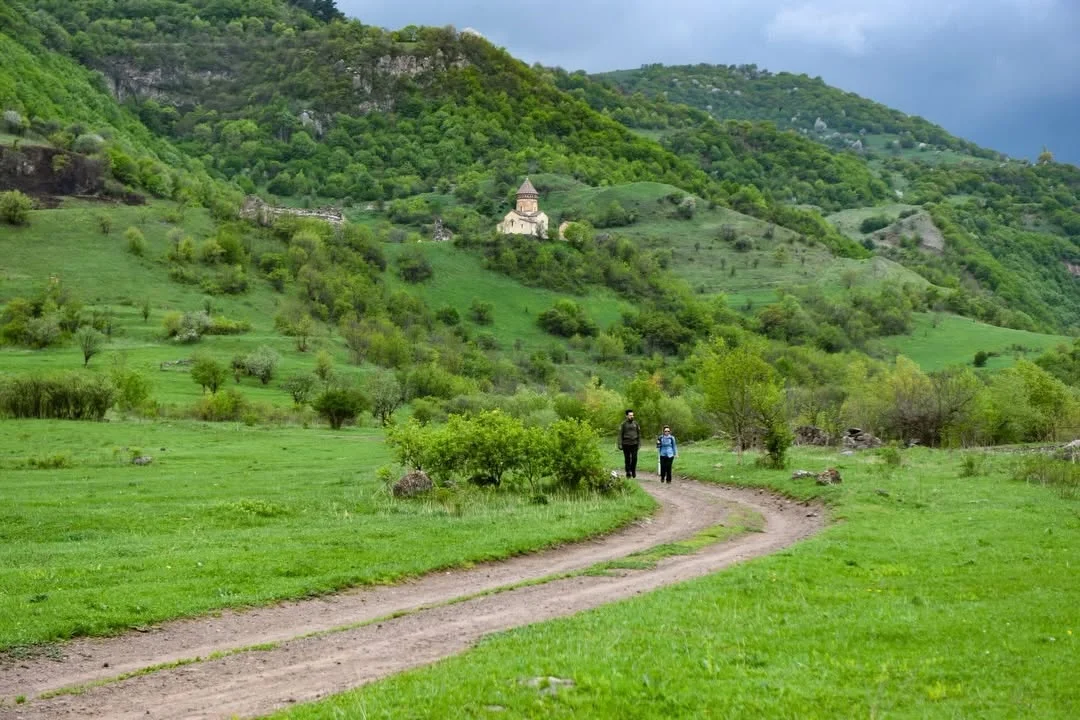 Hiking the Dzoraget Canyon