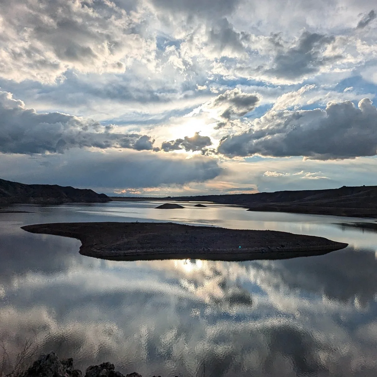 Закат и звездопад Персеиды на Азатском водохранилище