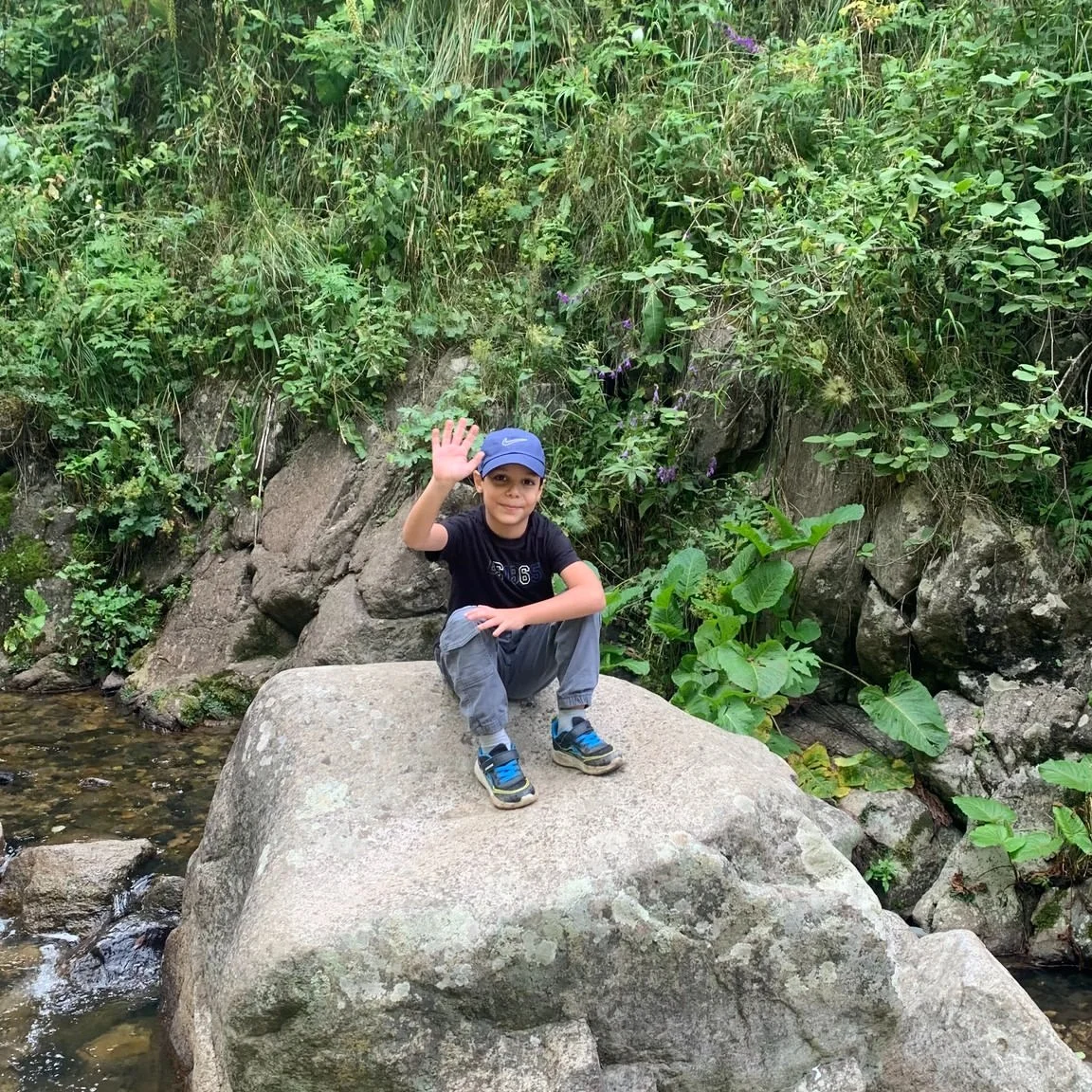 Kids Hike to Hanqavan Waterfall and Marmarik Reservoir