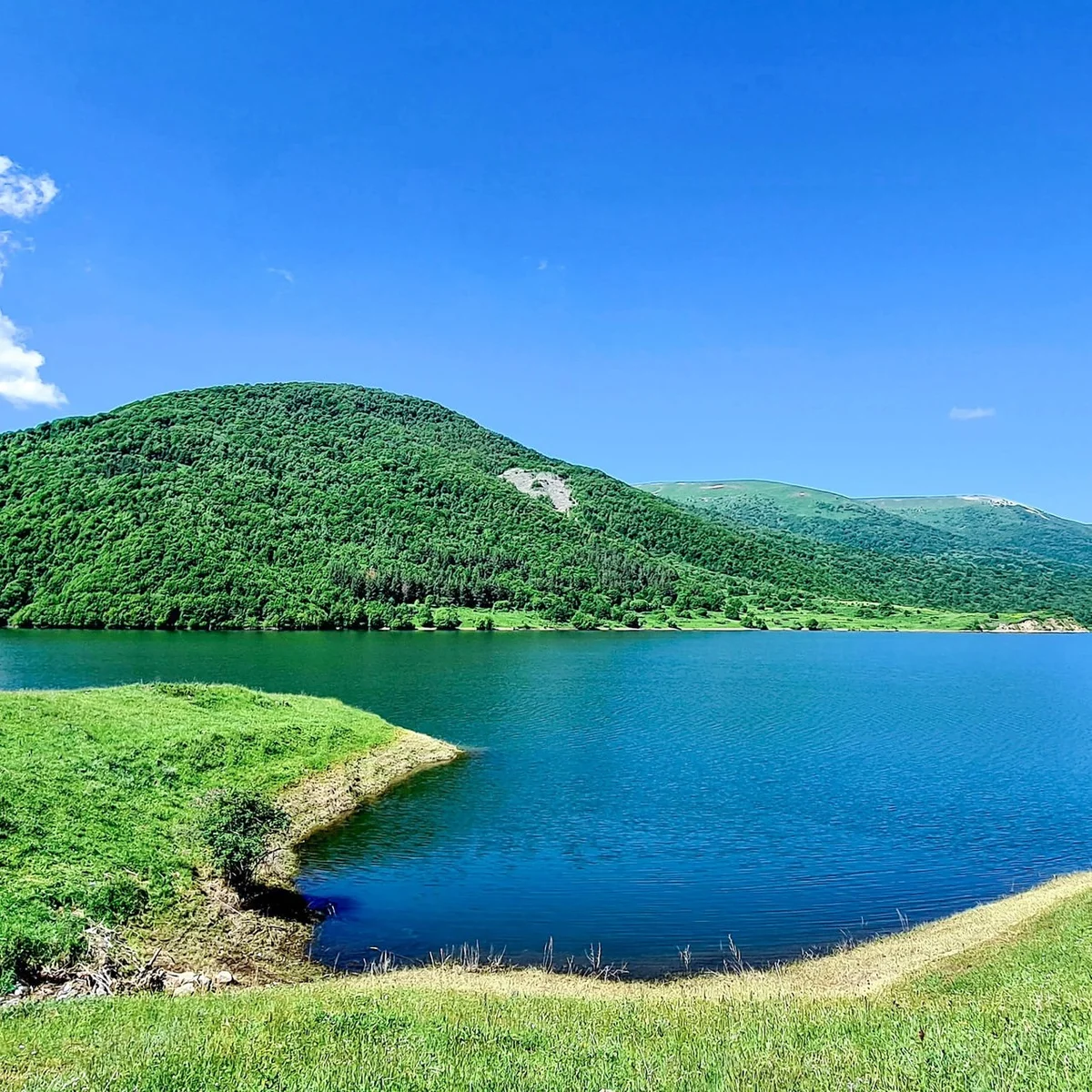 Kids Hike to Hanqavan Waterfall and Marmarik Reservoir