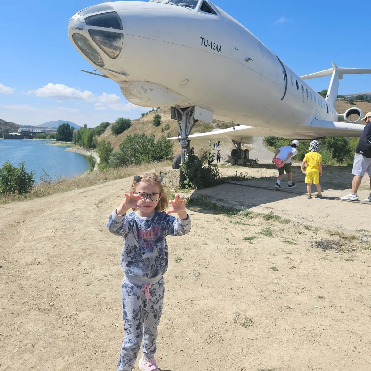 Kids Hike to Hanqavan Waterfall and Marmarik Reservoir