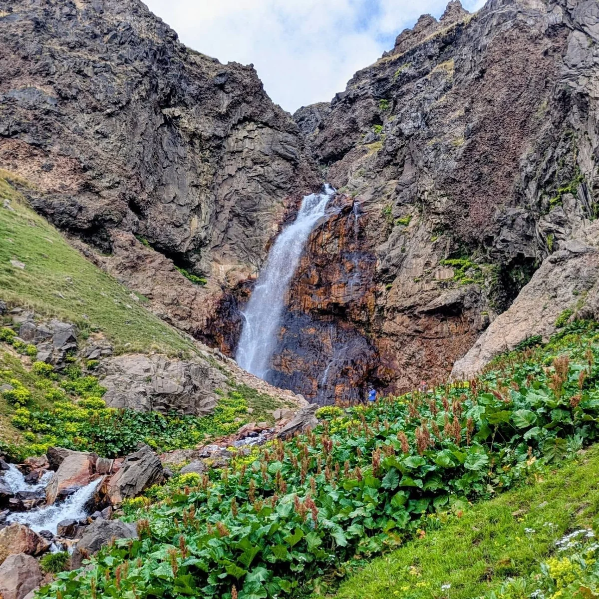 Hiking to Gegharot Waterfall