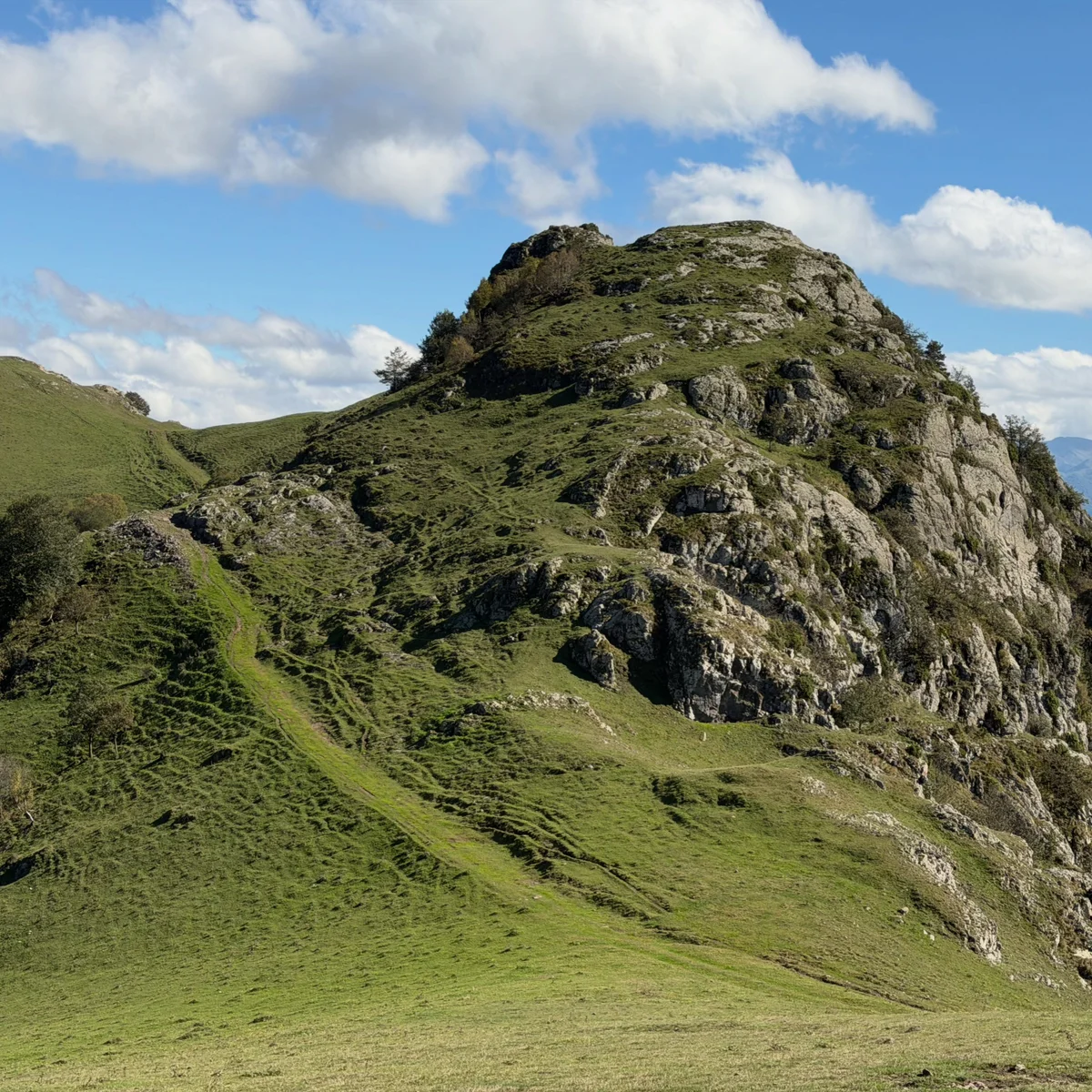 Hike to Mount Yeghnakhaghats