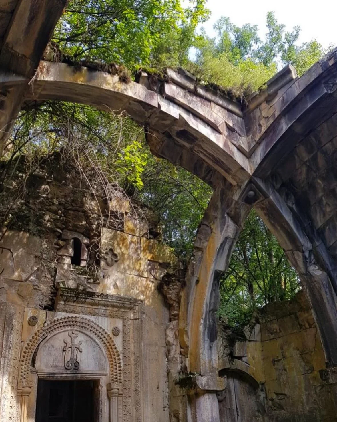 Hike to Deghdznut Monastery & Samson Bridge