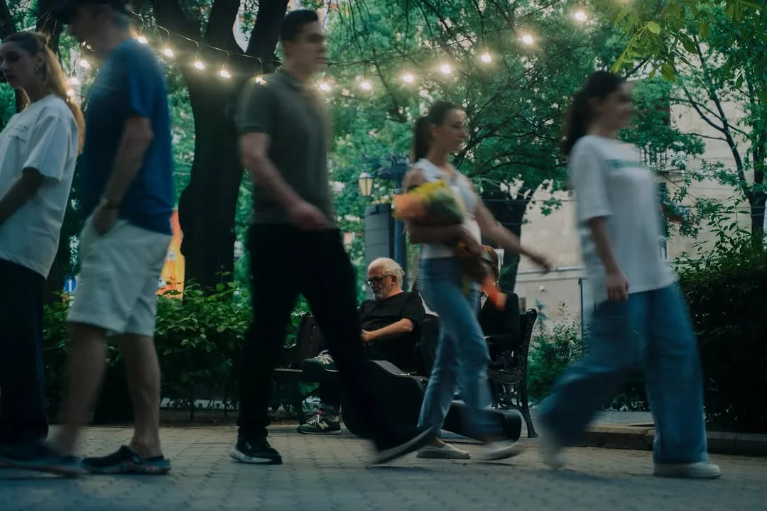 Ես դեռ այստեղ եմ