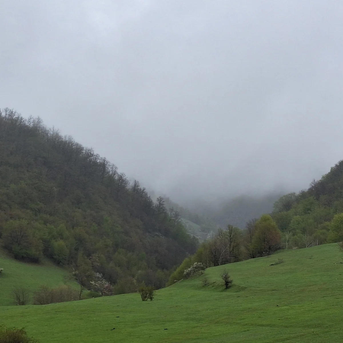 Hiking the Sevordyats Range: Mrdzakar and Eghnakhaghats