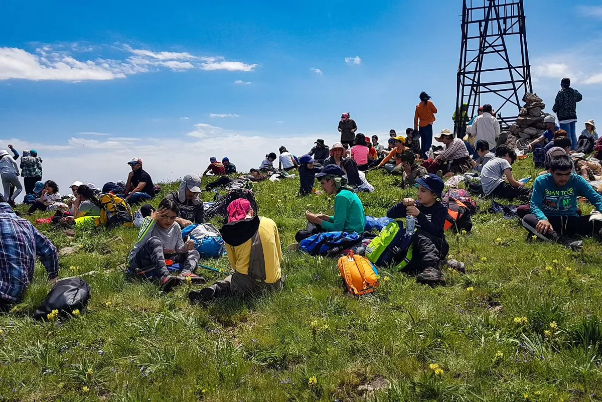 ՎԵՐԵԼՔ ԱՐԱ ԼԵՌ ԵՎ ԳՐՔԻ ՔՆՆԱՐԿՈՒՄ